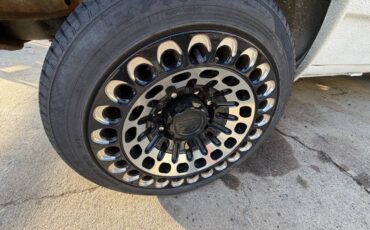 Chevy-van-1989-white-15