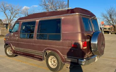 Chevy-van-1991-custom-5
