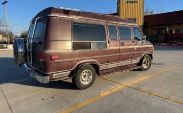 Chevy-van-1991-custom-7