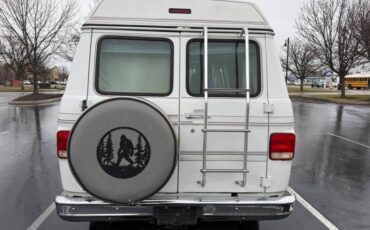 Chevy-van-1992-white-5