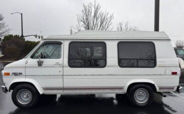 Chevy-van-1992-white-7