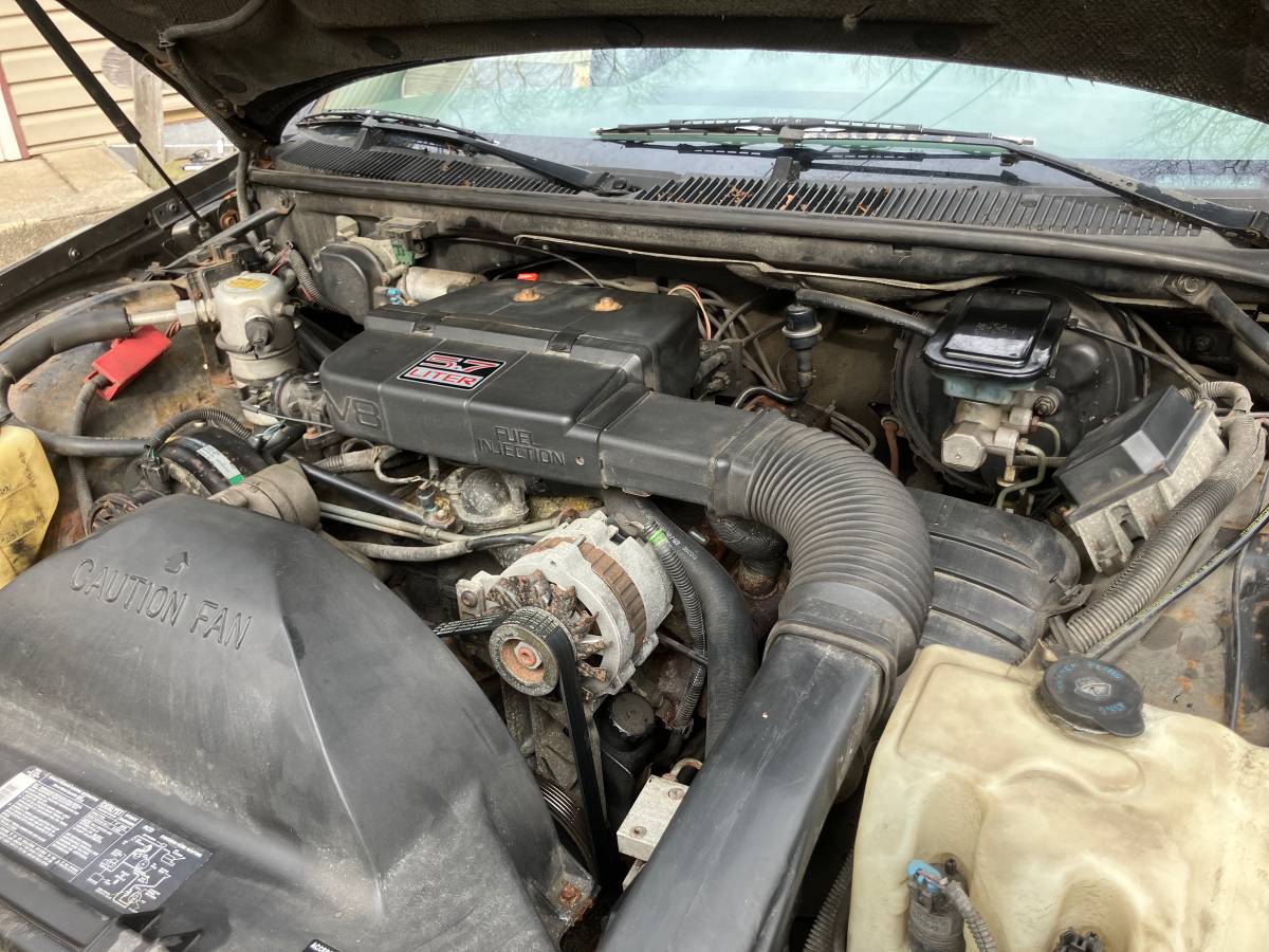 Chevy-wagon-hearse-1993-grey-19