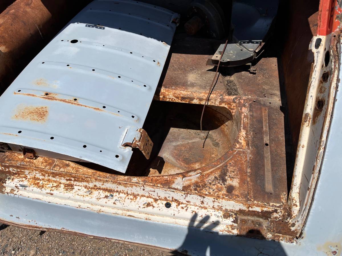 Chevynomad-1956-grey-5