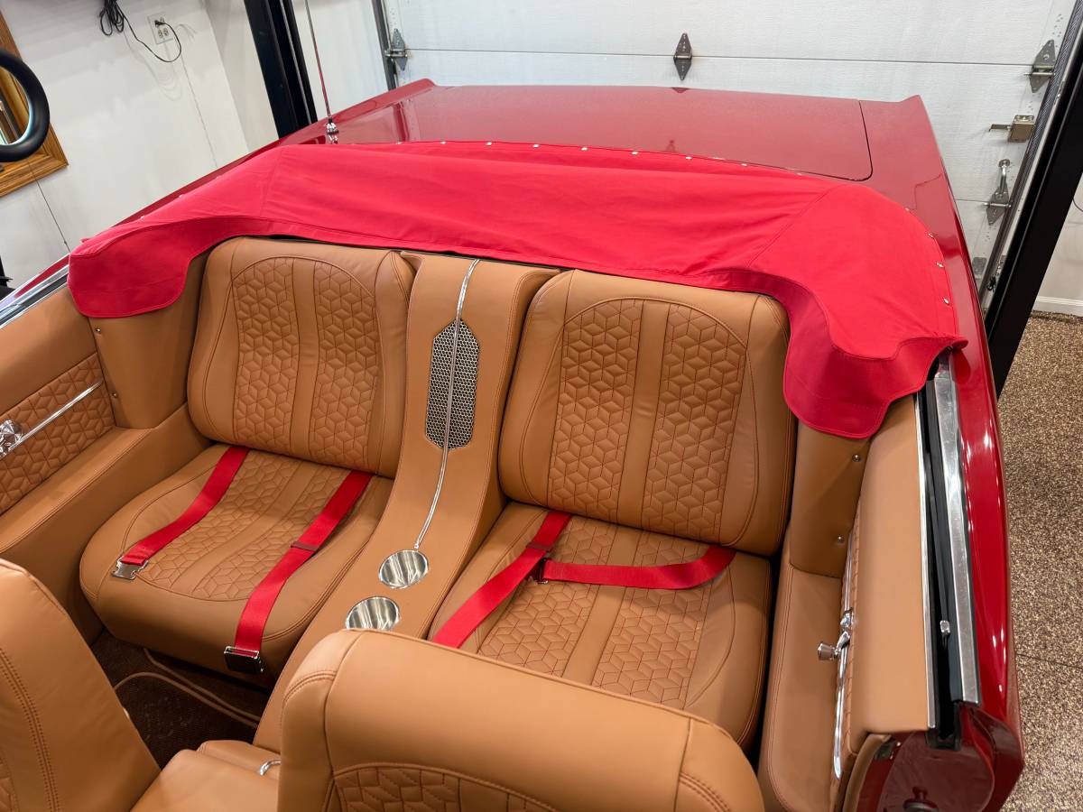 Chrevrolet-impala-1965-red-11