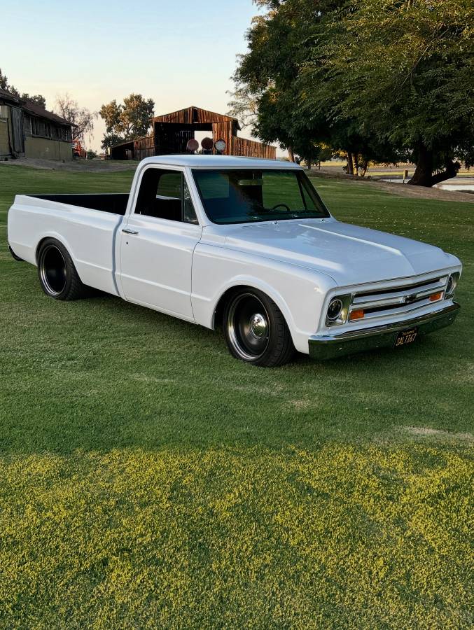 Chrvy-c10-1967-white-2