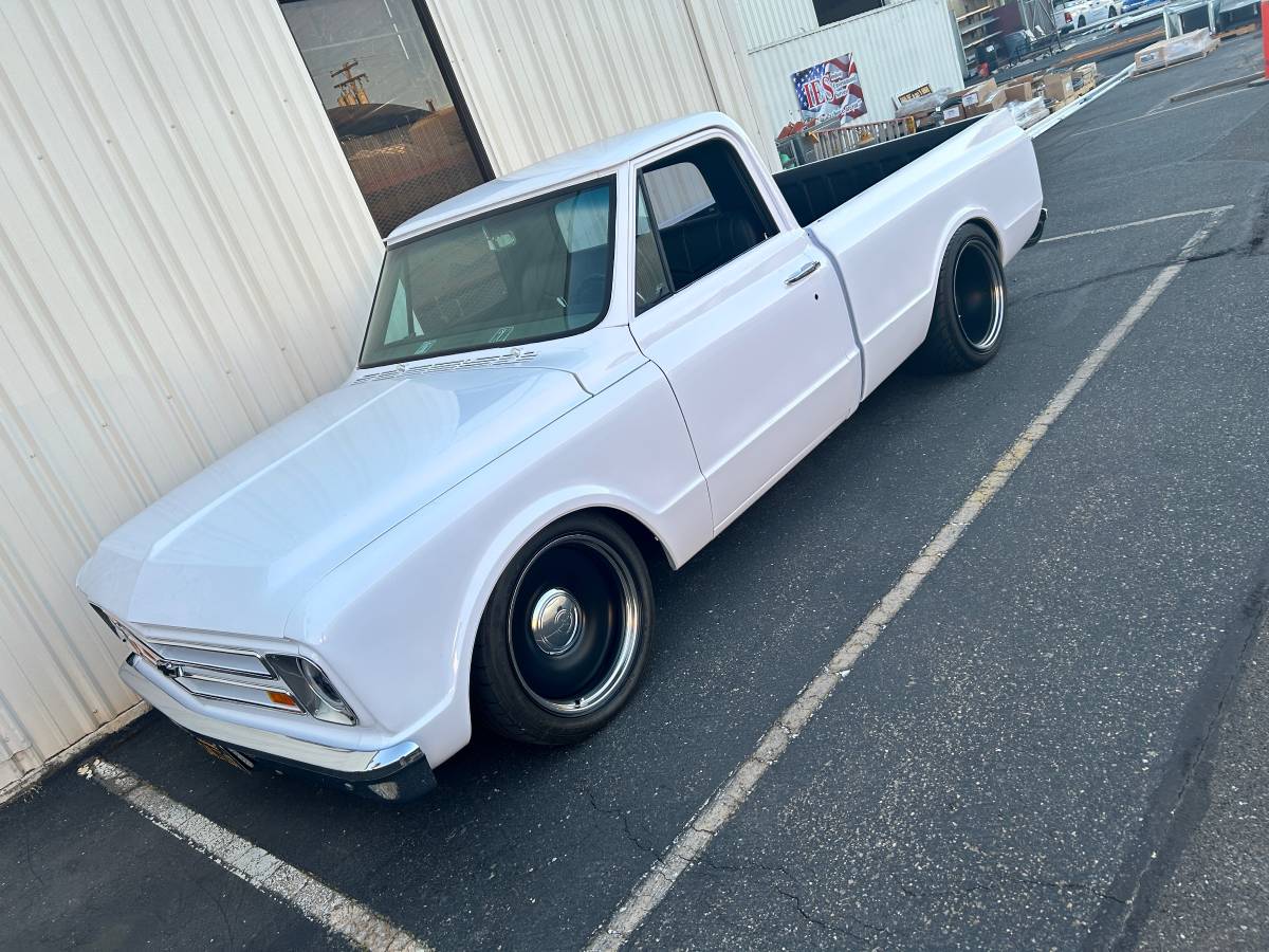 Chrvy-c10-1967-white-3