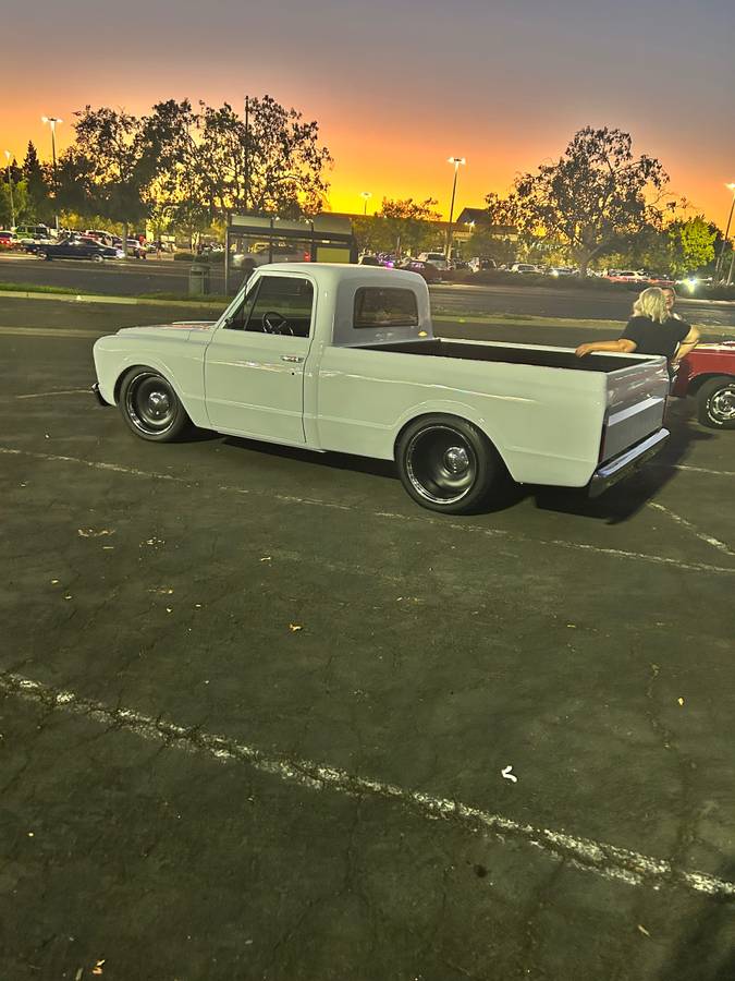 Chrvy-c10-1967-white-4