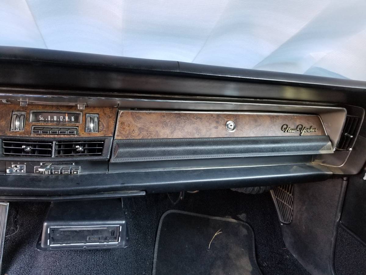 Chrysler-1968-green-16