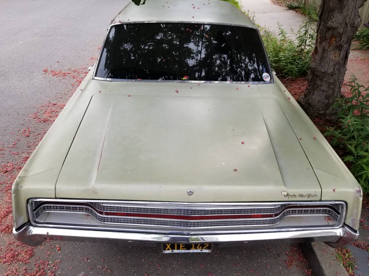 Chrysler-1968-green-21