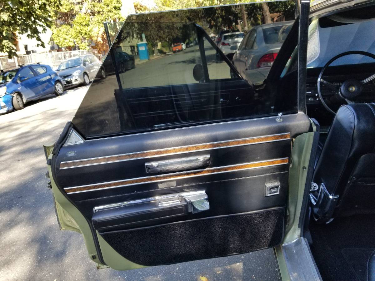 Chrysler-1968-green-22