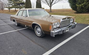 Chrysler-1977-brown