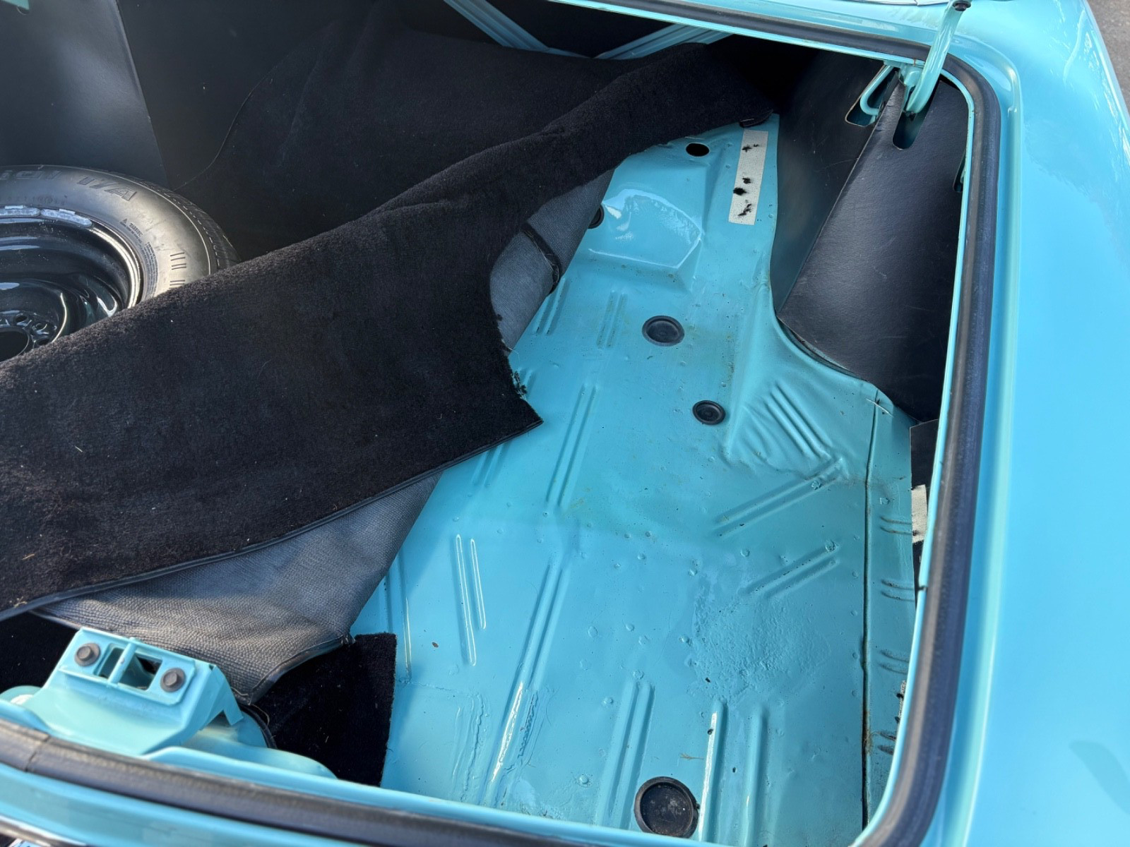 Chrysler-300-Series-1962-Coupe-17