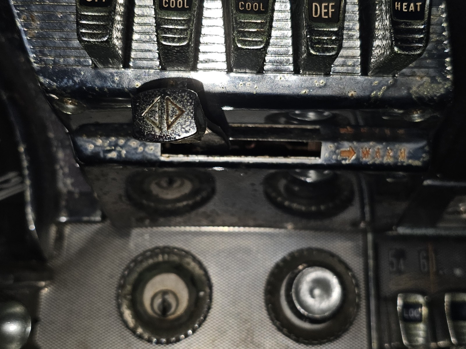 Chrysler-300-Series-1962-Coupe-9