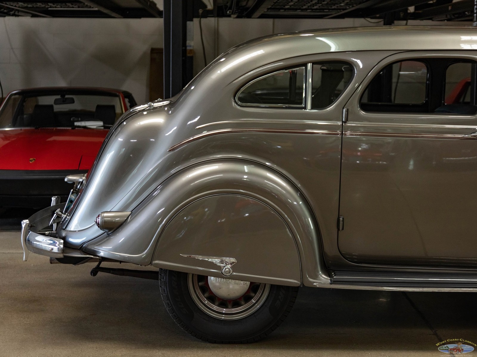Chrysler-Airflow-Series-C-11-1936-4-Door-Sedan-1