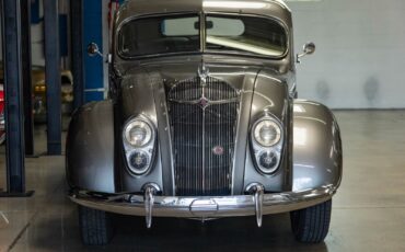 Chrysler-Airflow-Series-C-11-1936-4-Door-Sedan-13