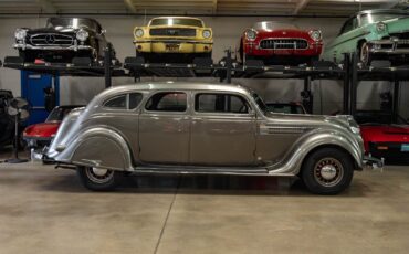Chrysler-Airflow-Series-C-11-1936-4-Door-Sedan-2
