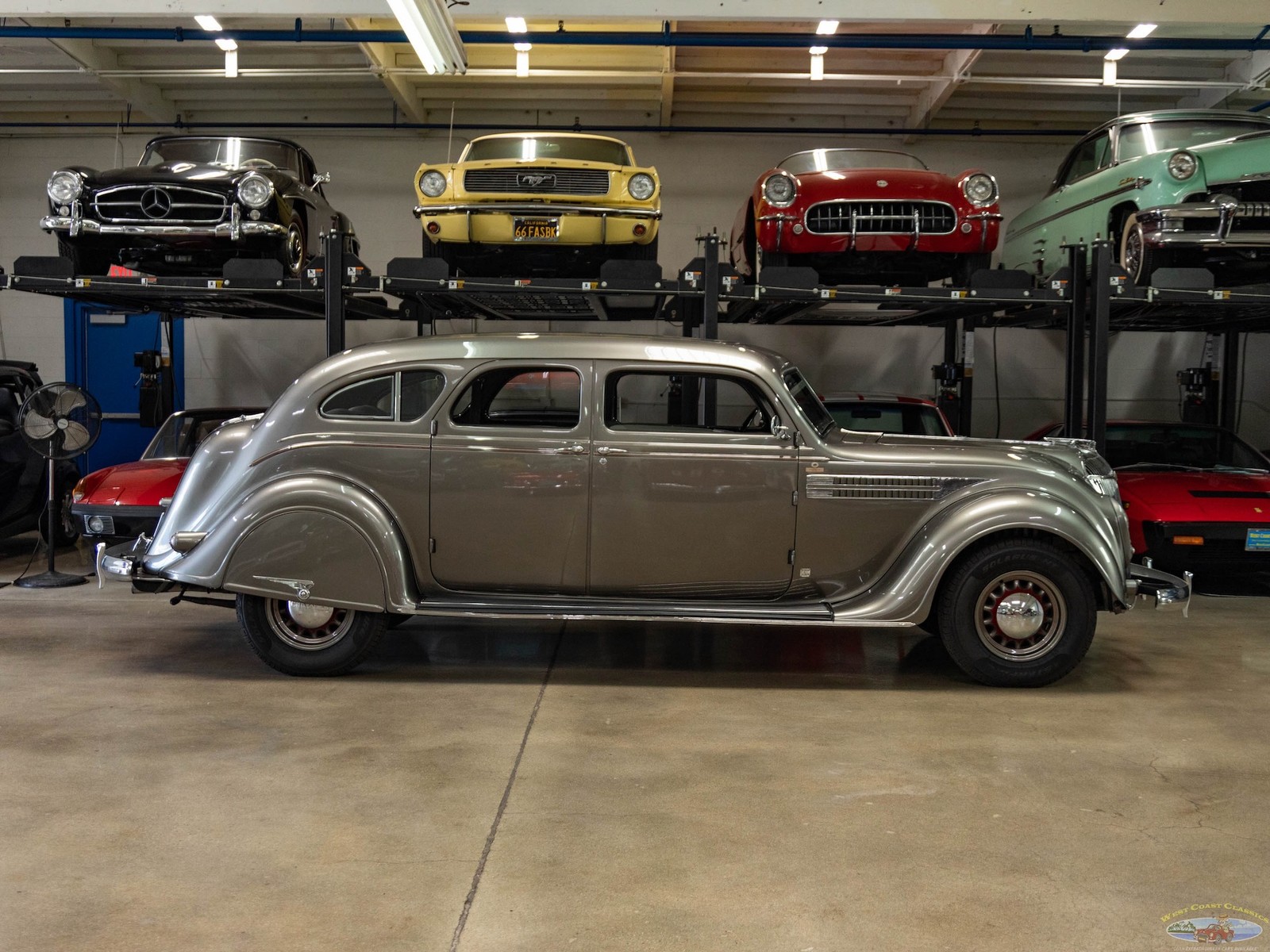 Chrysler-Airflow-Series-C-11-1936-4-Door-Sedan-2