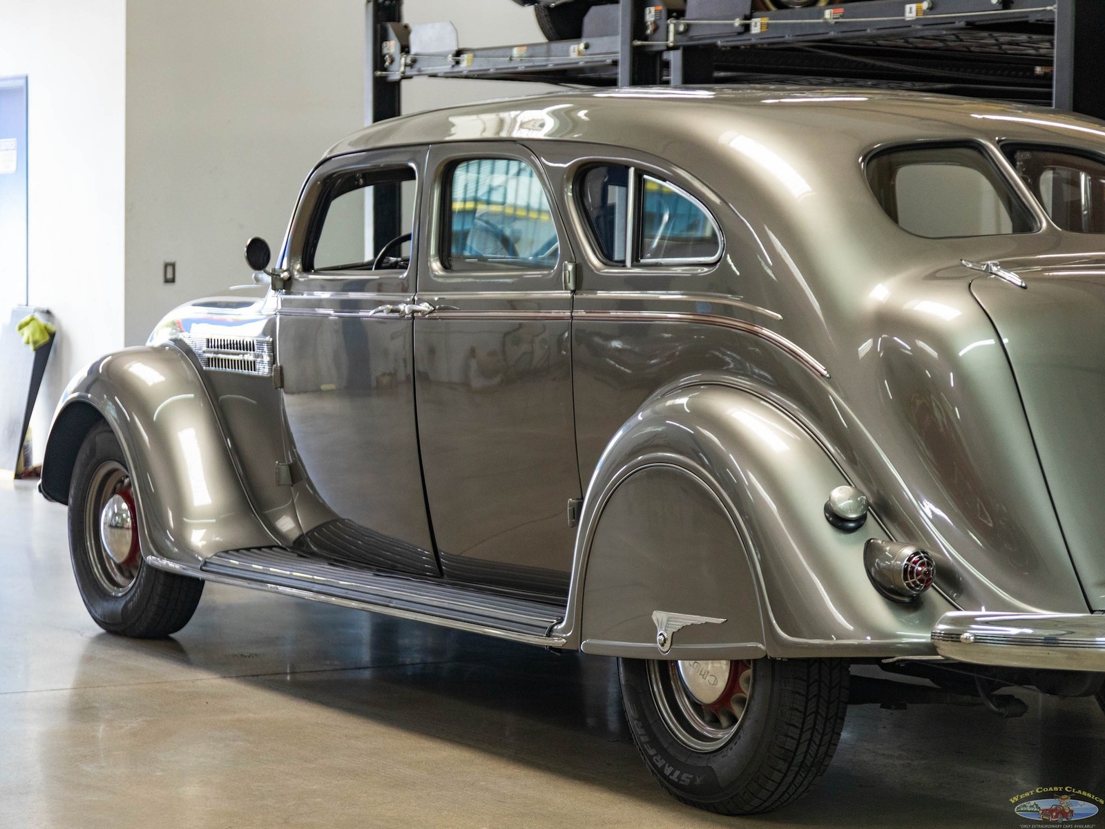 Chrysler-Airflow-Series-C-11-1936-4-Door-Sedan-22