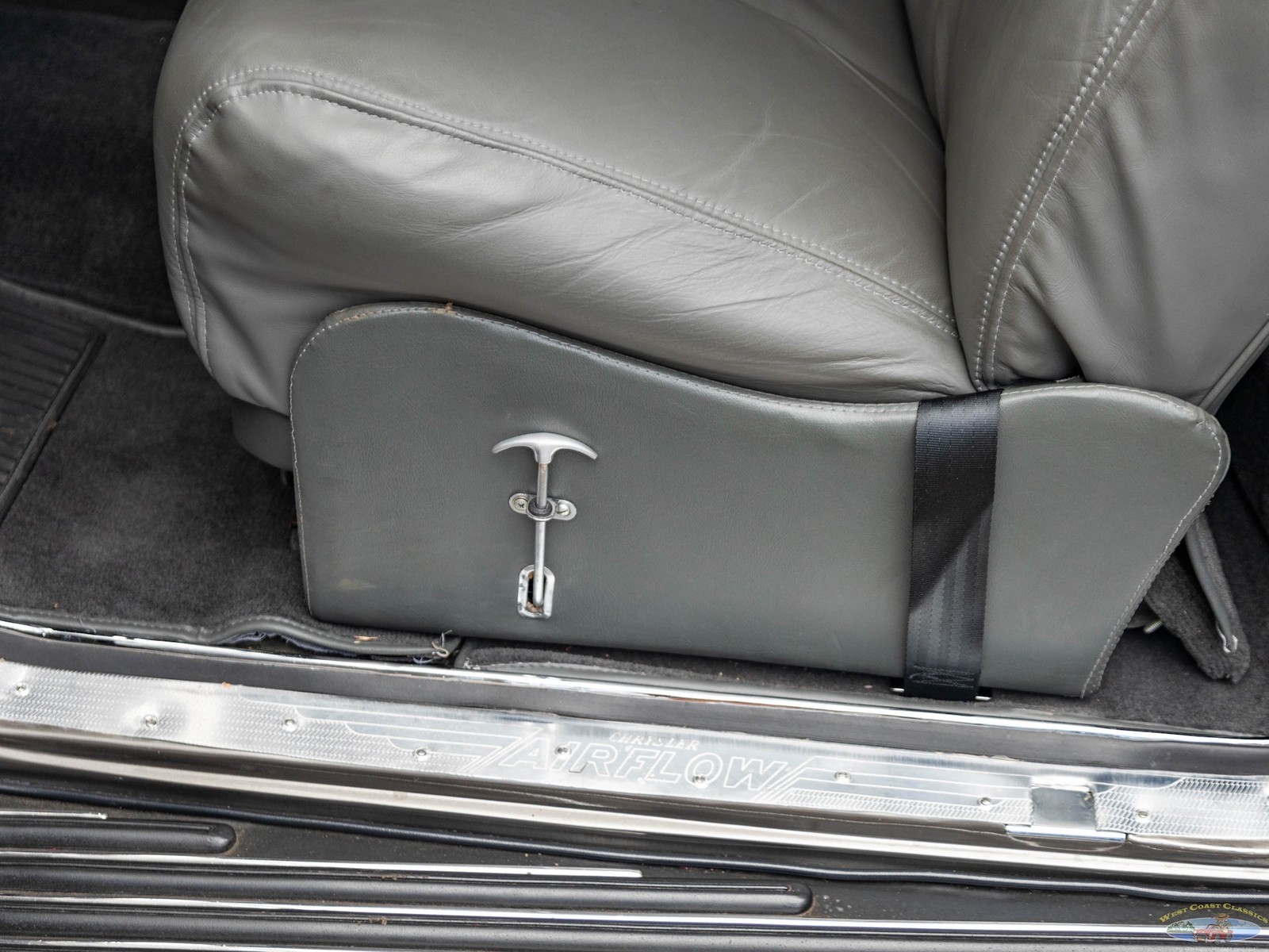 Chrysler-Airflow-Series-C-11-1936-4-Door-Sedan-32