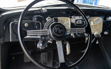 Chrysler-Airflow-Series-C-11-1936-4-Door-Sedan-34