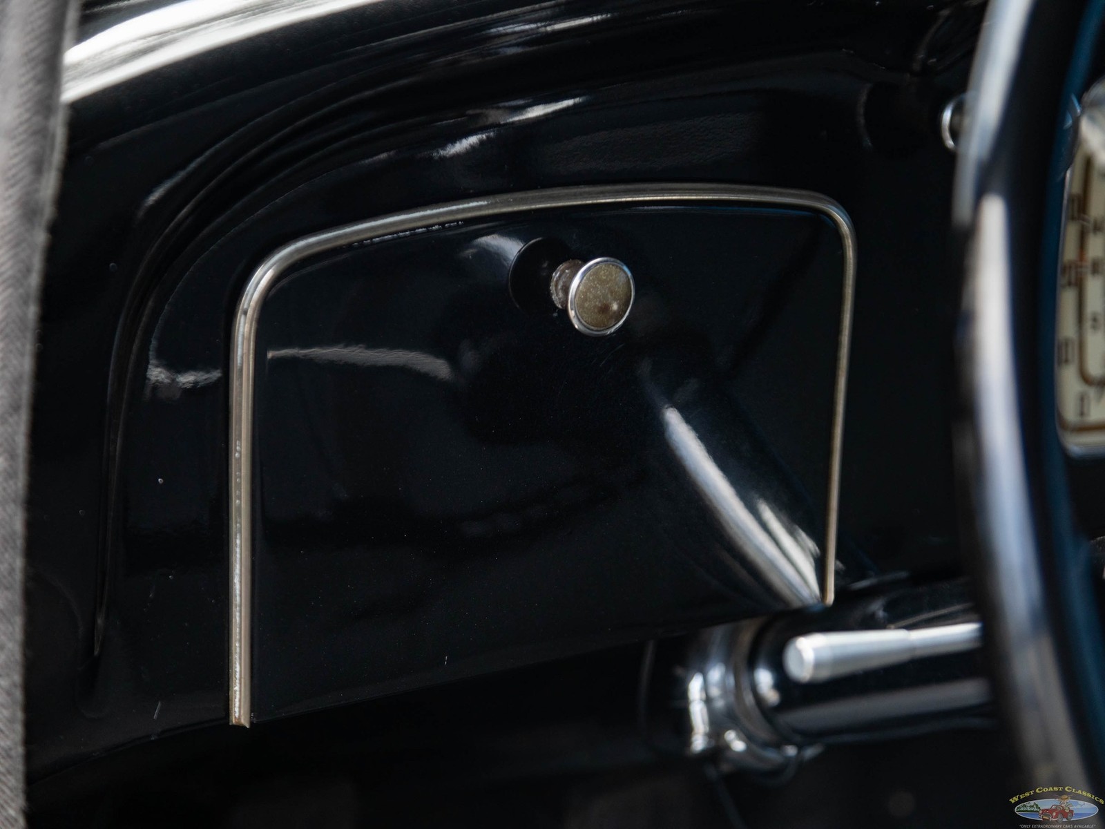 Chrysler-Airflow-Series-C-11-1936-4-Door-Sedan-36