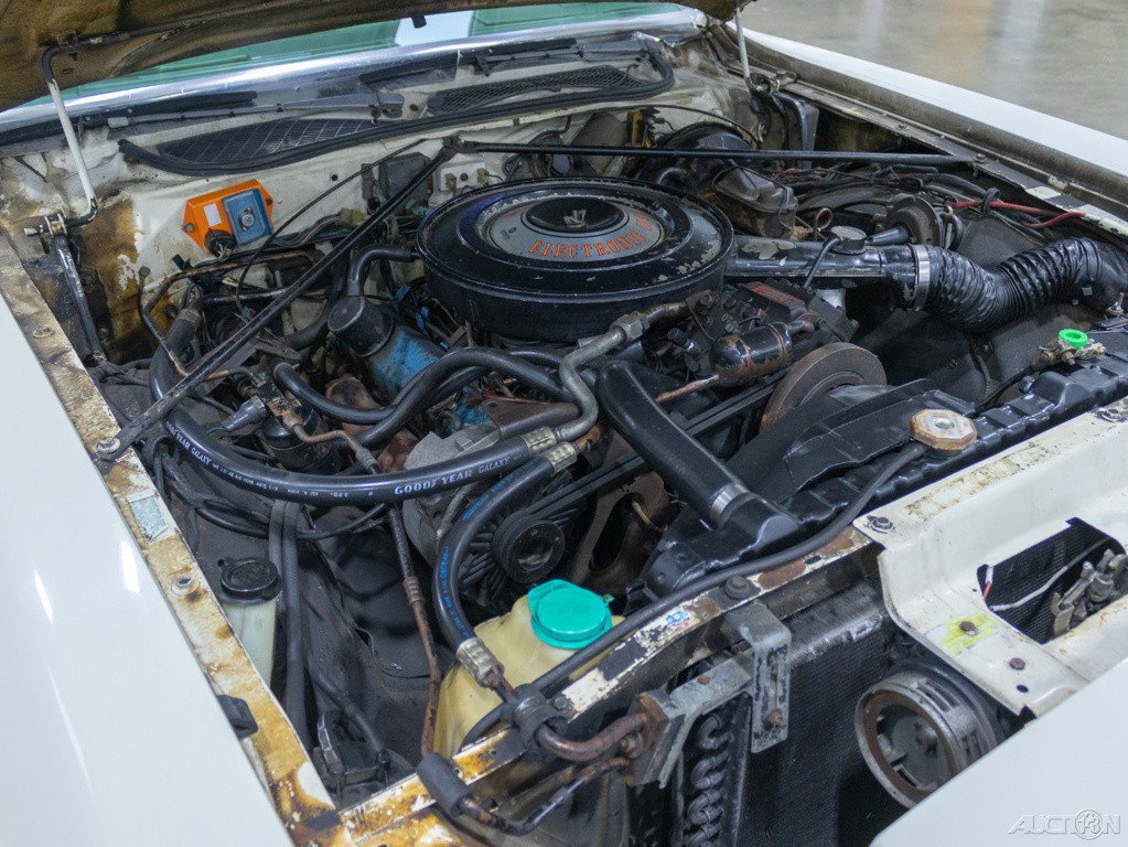 Chrysler-Cordoba-1977-Other-12