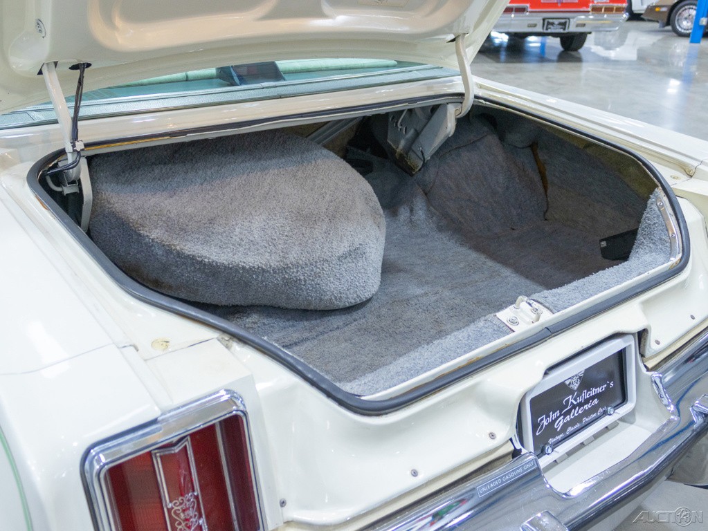 Chrysler-Cordoba-1977-Other-17