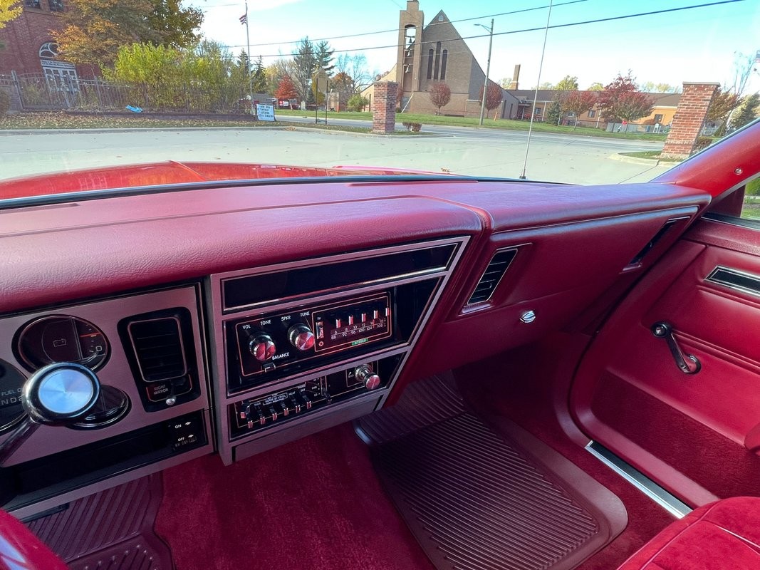 Chrysler-Cordoba-1980-Coupe-39