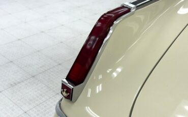 Chrysler-Imperial-1963-Ivory-Cream-24