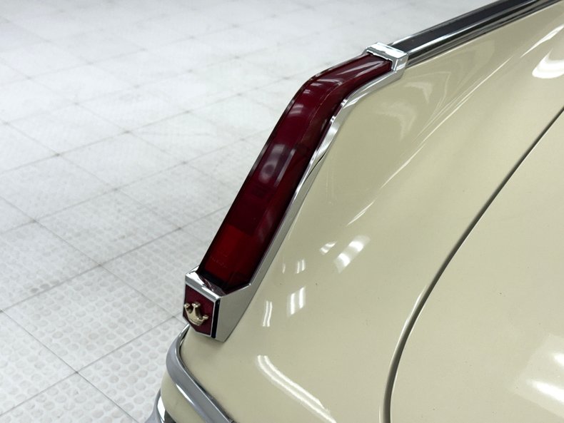 Chrysler-Imperial-1963-Ivory-Cream-24