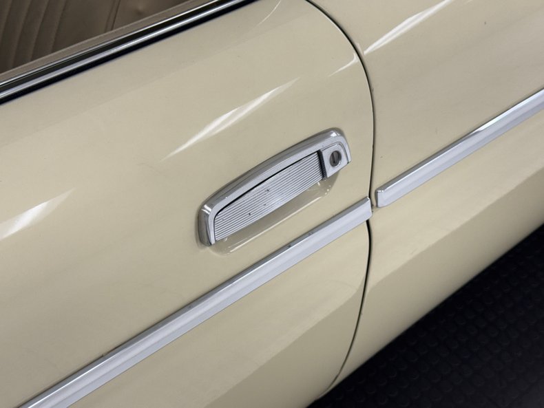 Chrysler-Imperial-1963-Ivory-Cream-28