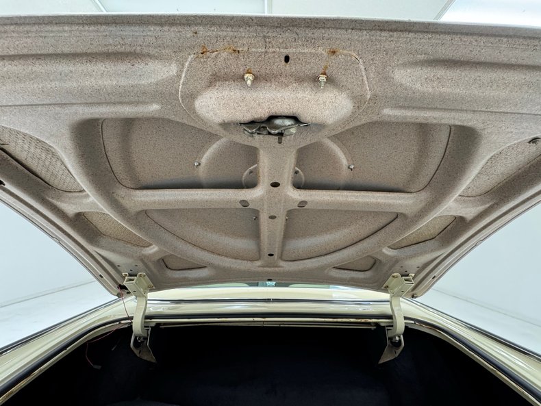 Chrysler-Imperial-1963-Ivory-Cream-35