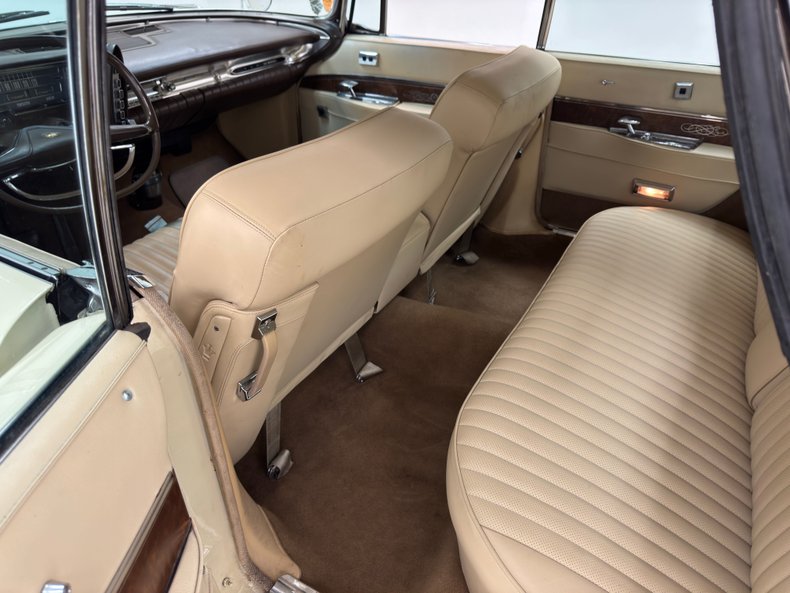 Chrysler-Imperial-1963-Ivory-Cream-42