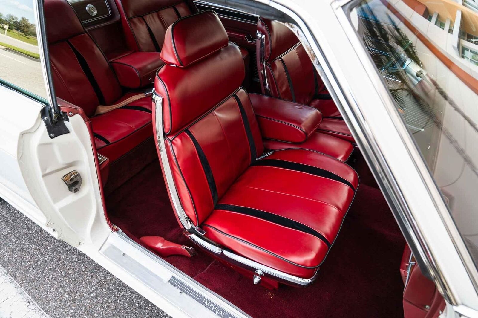 Chrysler-Imperial-1967-2-Door-13