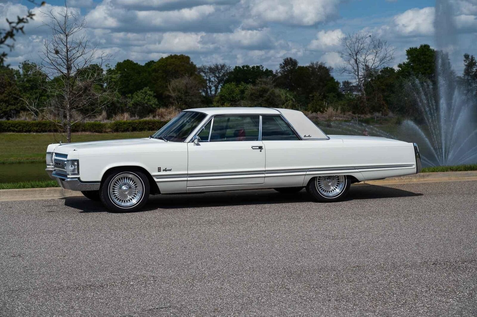 Chrysler-Imperial-1967-2-Door-19