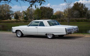 Chrysler-Imperial-1967-2-Door-3