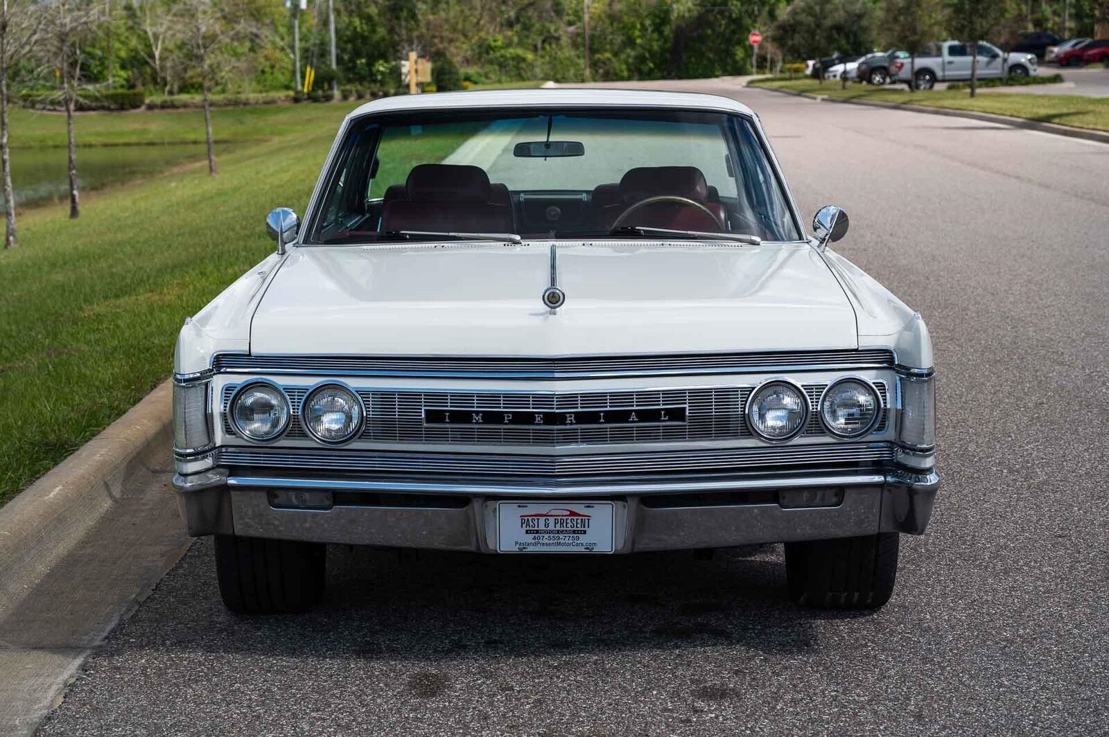 Chrysler-Imperial-1967-2-Door-9