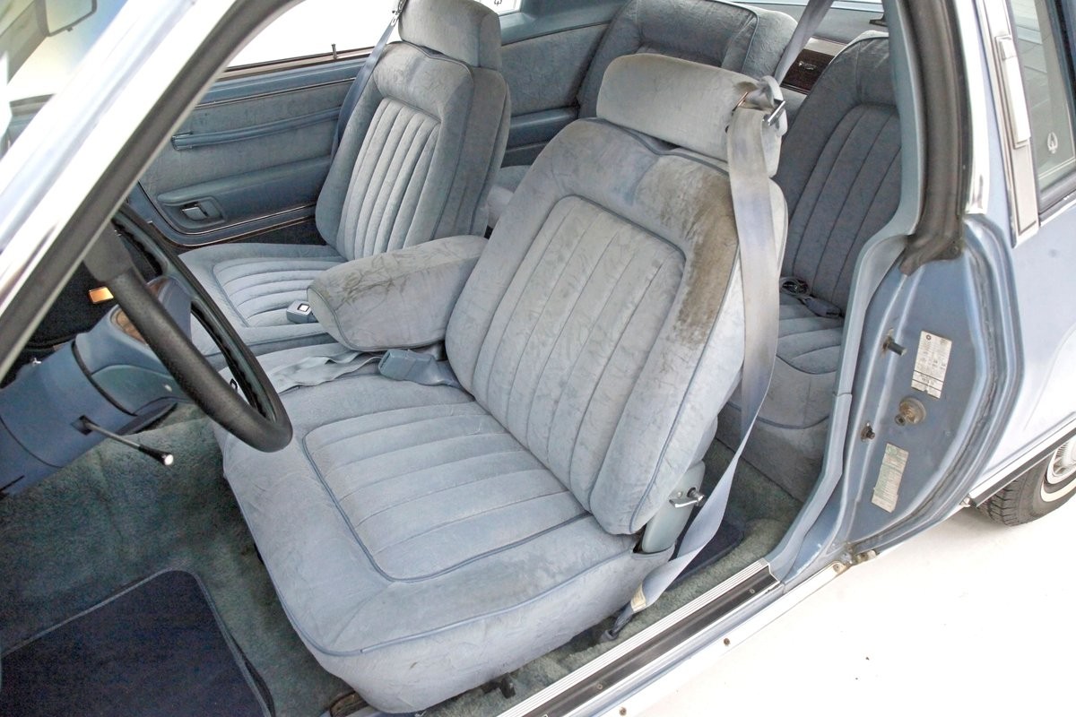 Chrysler-LeBaron-1979-Hardtop-30