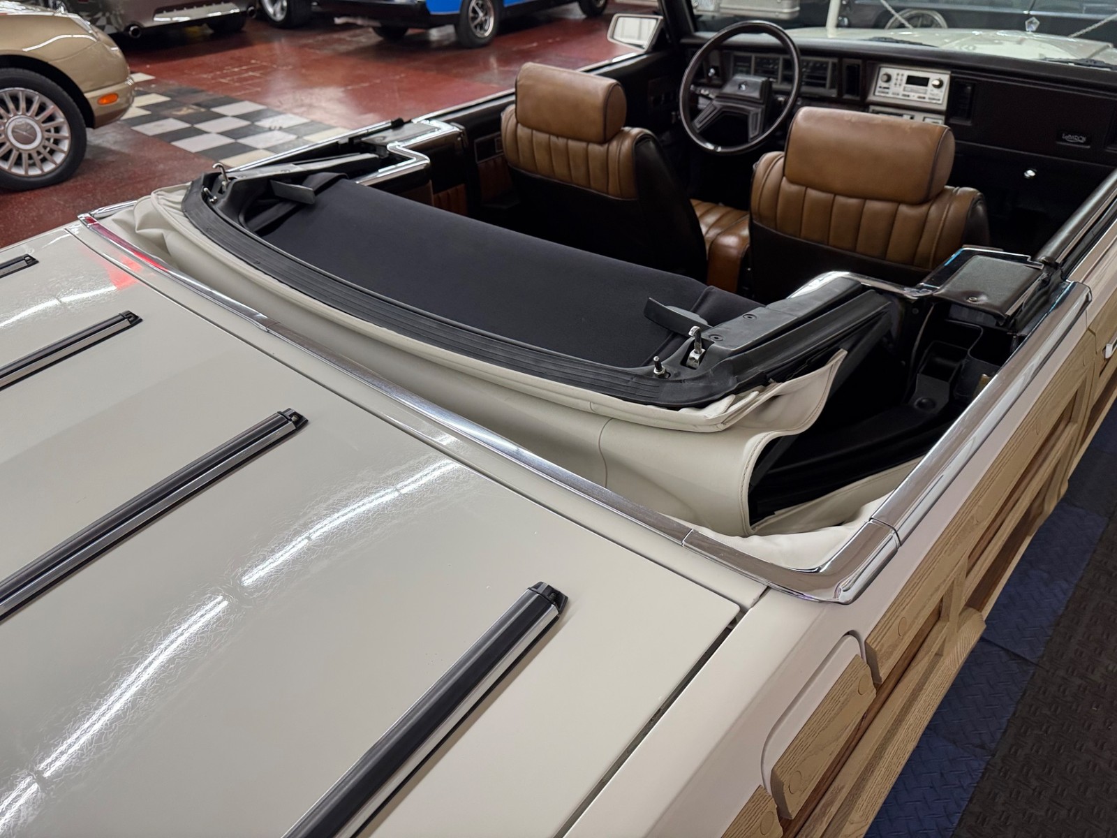 Chrysler-LeBaron-1984-Convertible-22