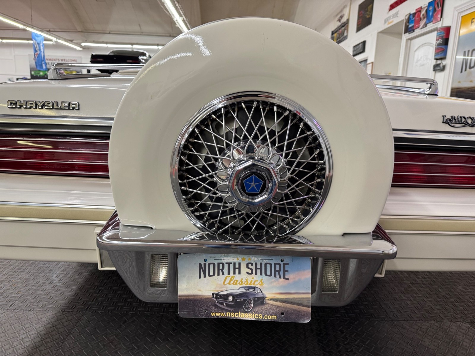 Chrysler-LeBaron-1984-Convertible-23