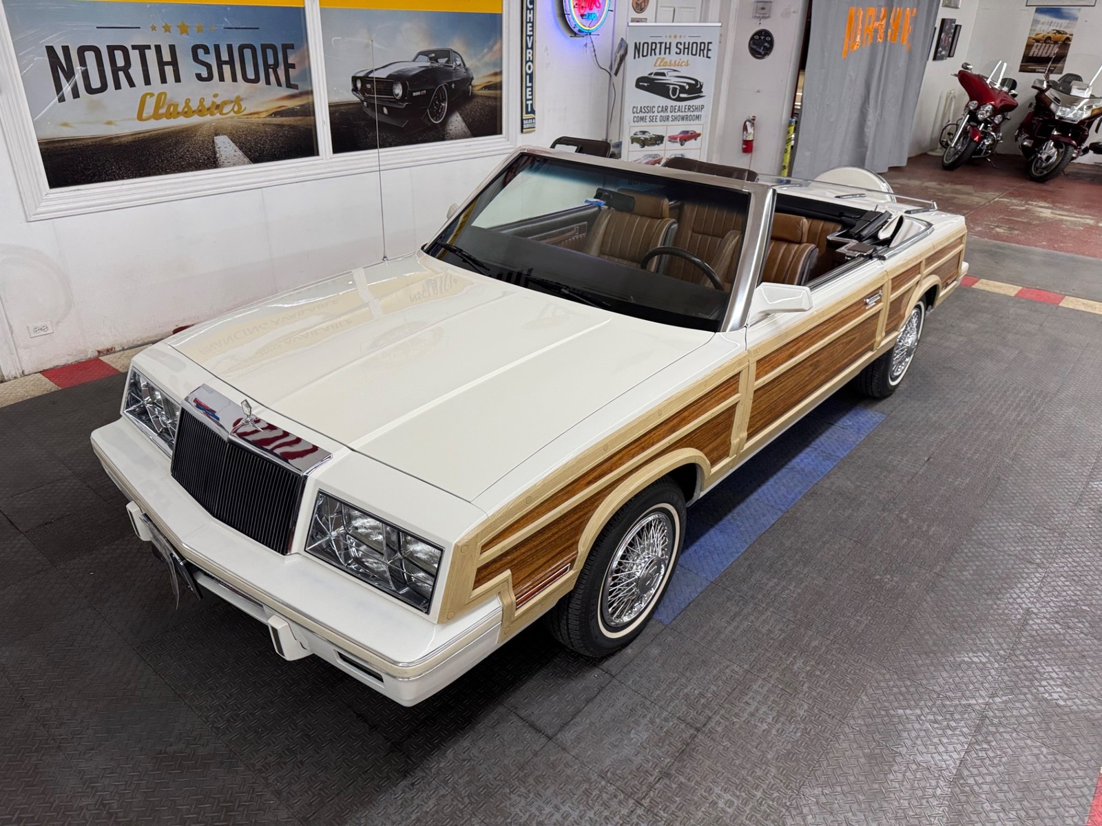 Chrysler-LeBaron-1984-Convertible-25
