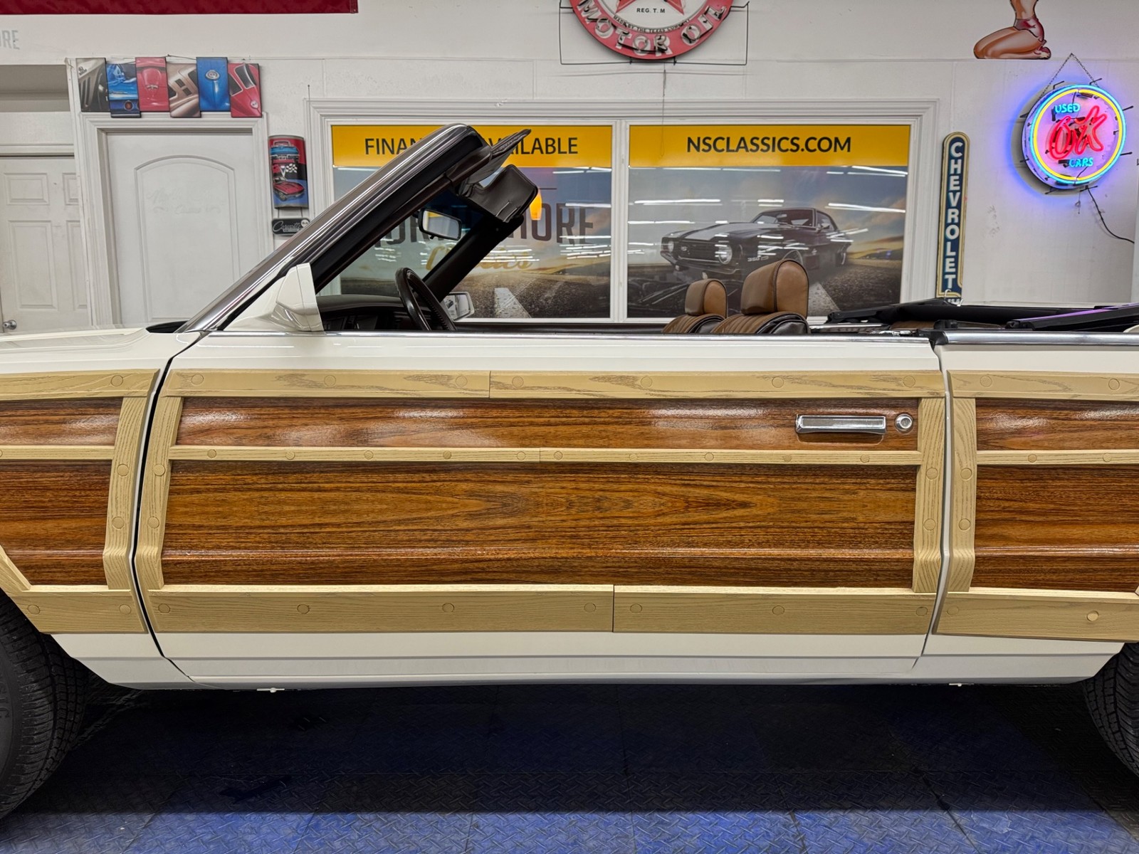 Chrysler-LeBaron-1984-Convertible-29