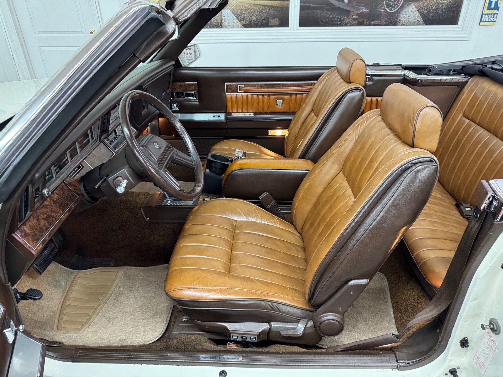 Chrysler-LeBaron-1984-Convertible-39