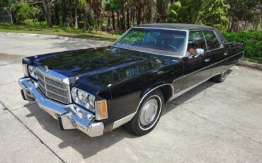 Chrysler-New-Yorker-1975-10