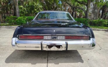 Chrysler-New-Yorker-1975-18