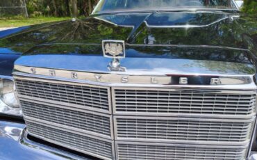 Chrysler-New-Yorker-1975-2