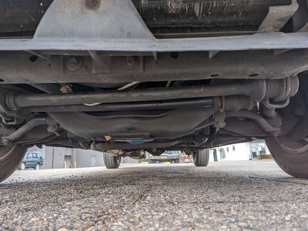 Chrysler-New-Yorker-1983-Sedan-12