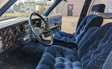 Chrysler-New-Yorker-1983-Sedan-15