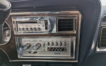 Chrysler-New-Yorker-1983-Sedan-18