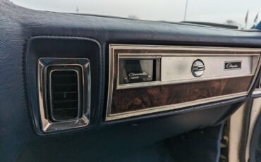 Chrysler-New-Yorker-1983-Sedan-19